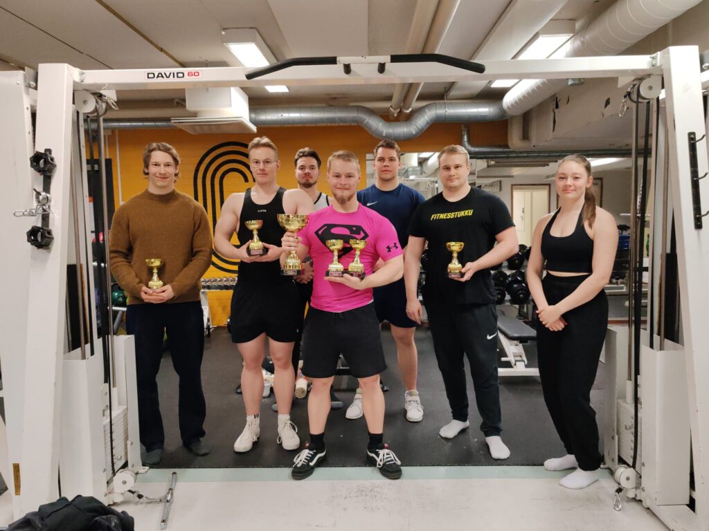 Gym sports competition's participants in a group picture at Formis gym.